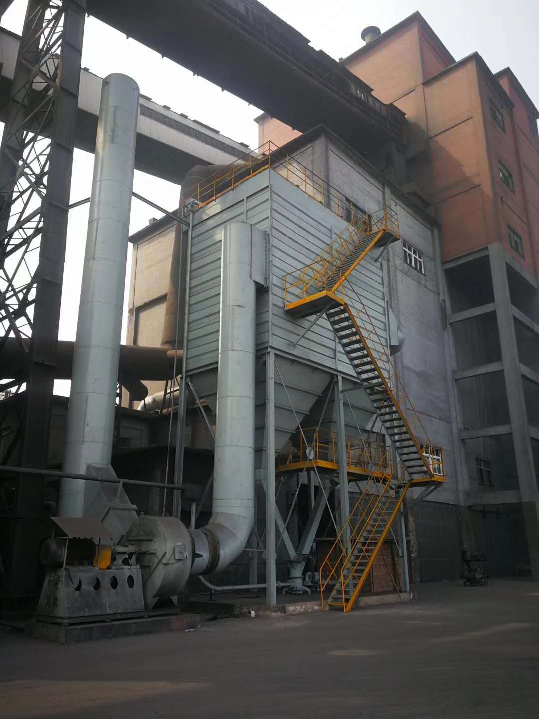 洗煤車間布袋除塵器 守護清潔生產(chǎn)的關(guān)鍵設(shè)備