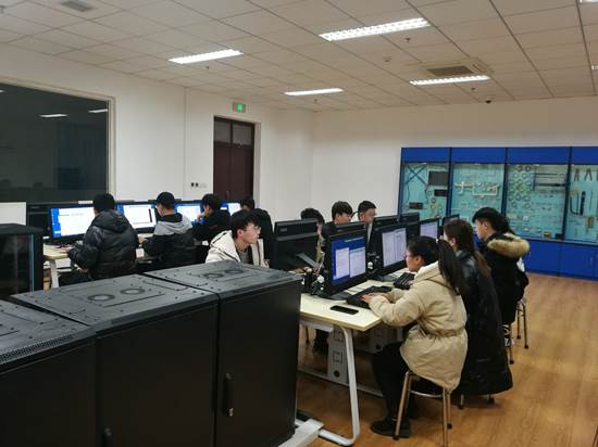 以賽促學，云網融合 我校成功舉辦云計算技術與應用賽項校內選拔賽